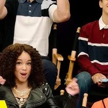 chat with ai character: WizTech