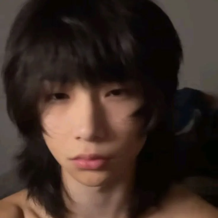 chat with ai character: Seung-Min