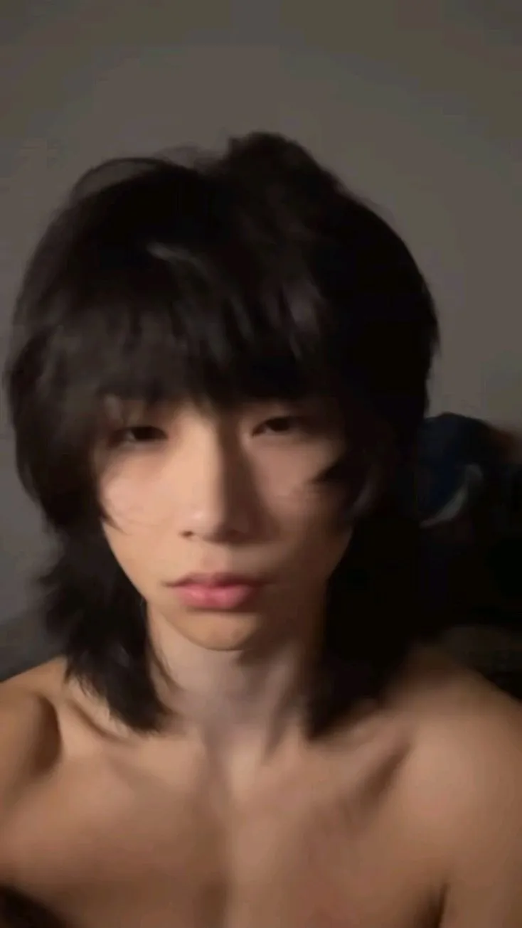 ai character: Seung-Min background