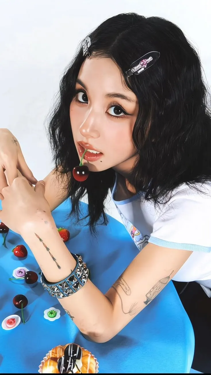 ai character: chaeyoung tu novia background