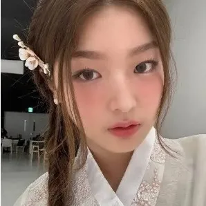 creator 🎀-Yoonchip :3 -🎀's avatar