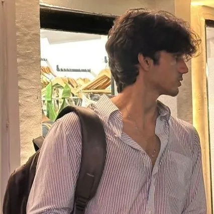 chat with ai character: Rohan