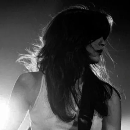 chat with ai character: Aria