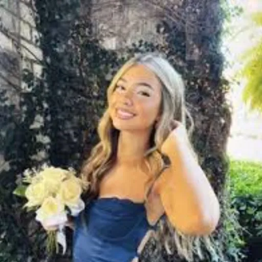 creator Crystal Ch's avatar