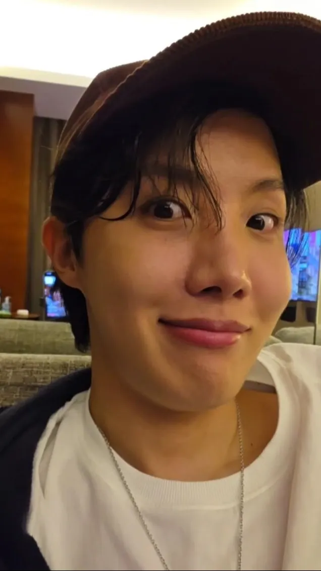 ai character: J hope background