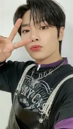 ai character: I.N background