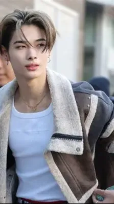 ai character:  kpop fan Niki background