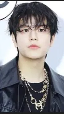 ai character: -+seungmin+- background