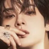 chat with ai character: -+leeknow+-