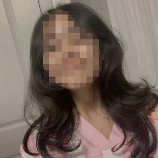 creator Lara-라라's avatar