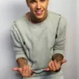 chat with ai character: Justin Bieber