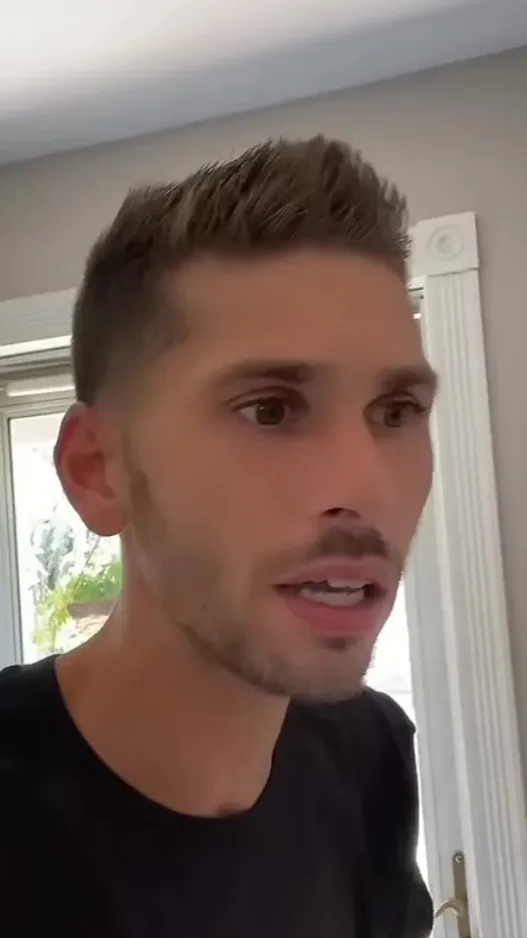 ai character: Tommy background