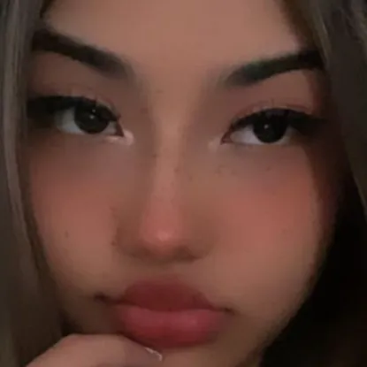 chat with ai character: Luna