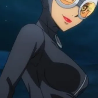 chat with ai character: Catwoman