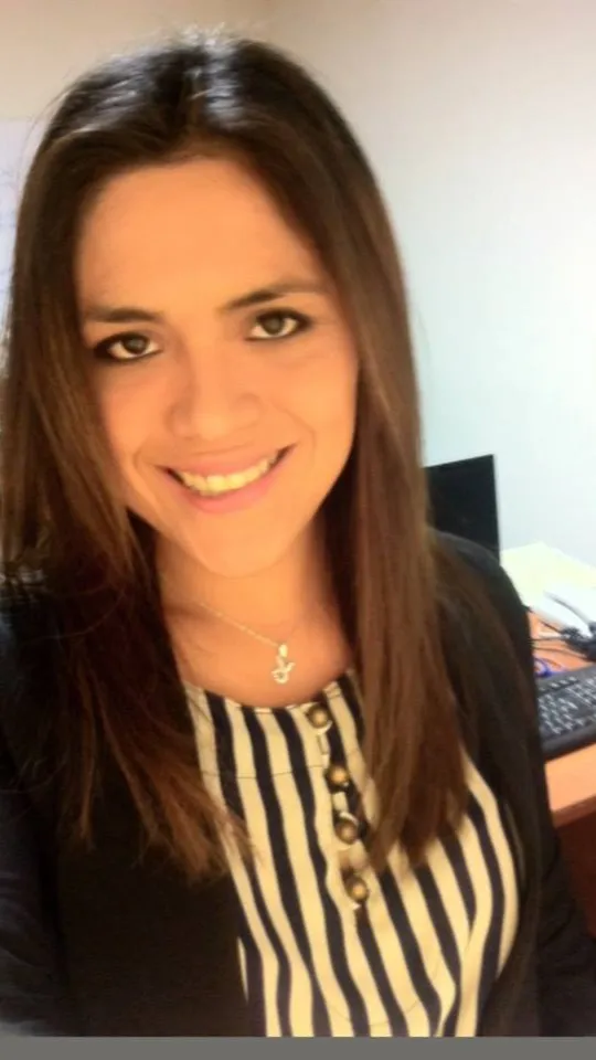 ai character: silvia mama aisha background