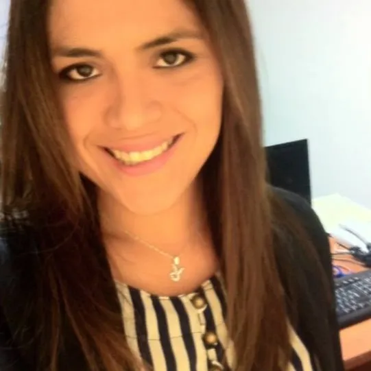 chat with ai character: silvia mama aisha