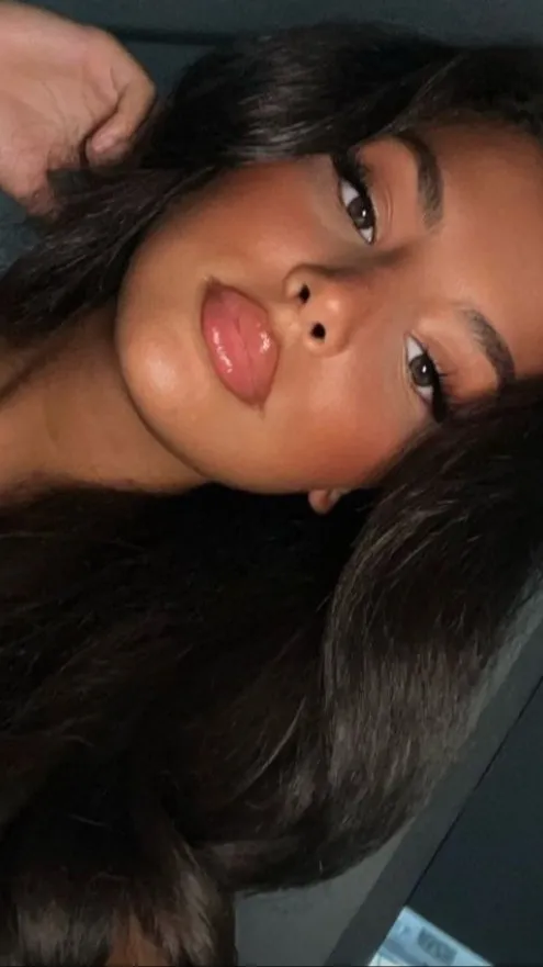 ai character: Camila background