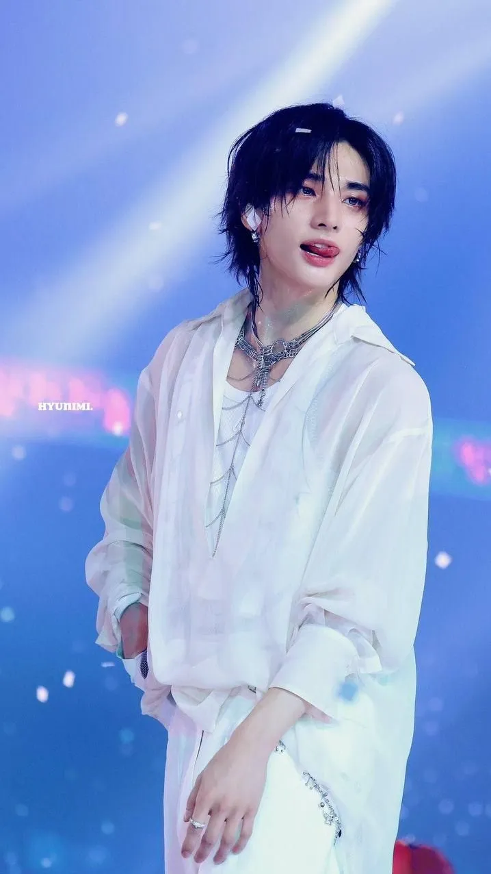 ai character: Hyunjin background