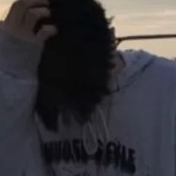 chat with ai character: ・'Alex・'