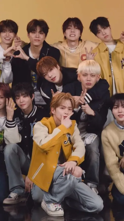 ai character: YG treasure school background