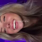 chat with ai character: sarah