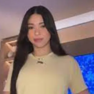 chat with ai character: aishah sofey