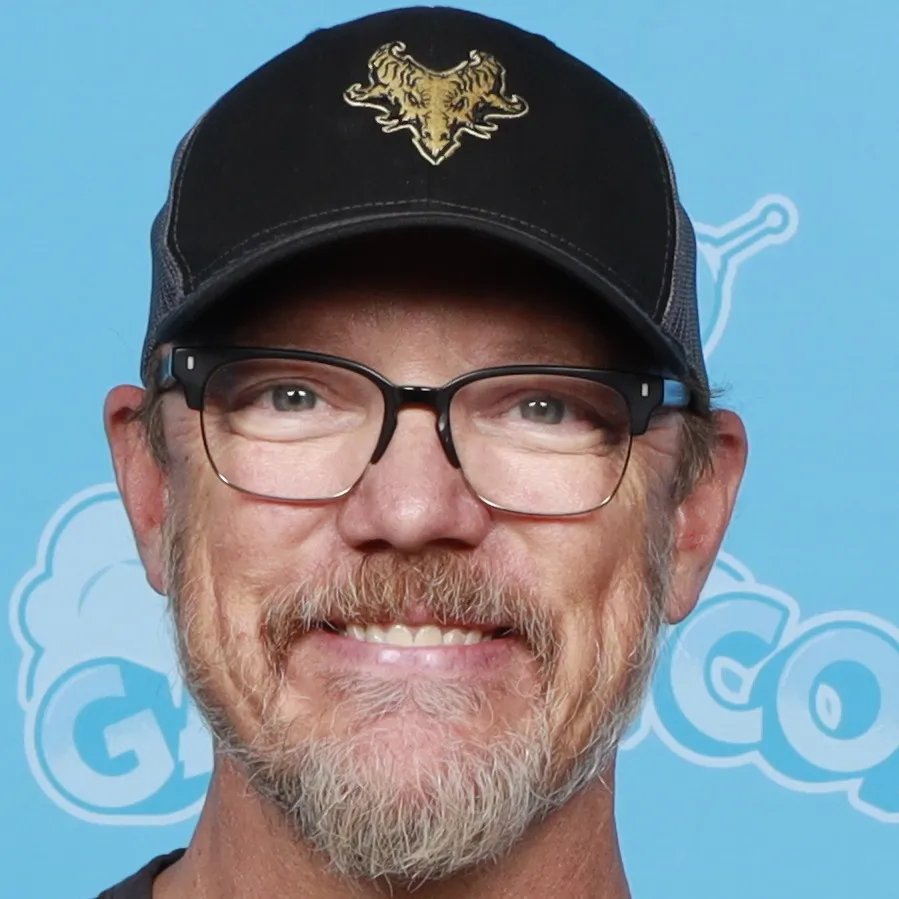 chat with ai character: Matthew Lillard
