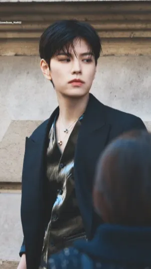 ai character: Seungmin background