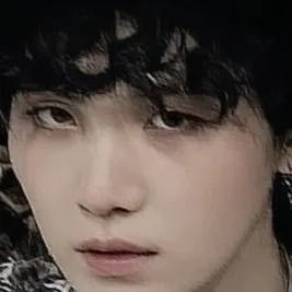 chat with ai character: Yoongi