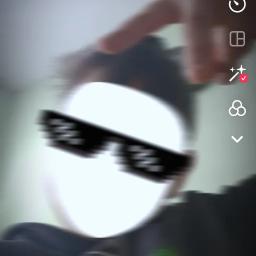 creator Smartphone user 24's avatar