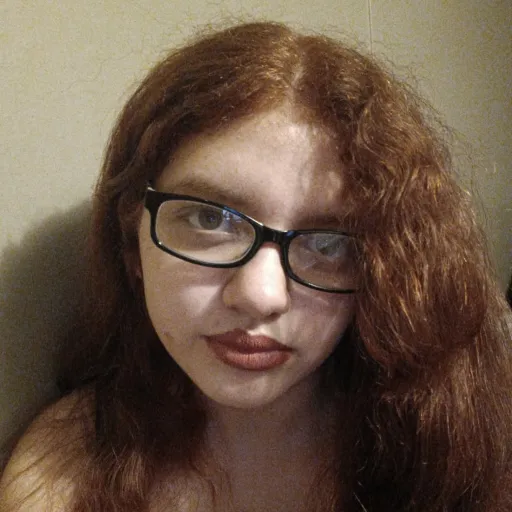 creator Helena Duarte's avatar