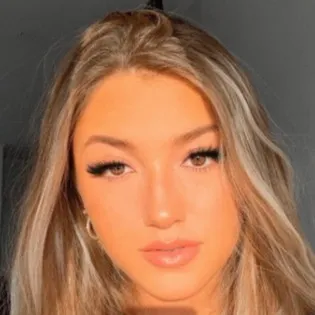 chat with ai character: anna bell