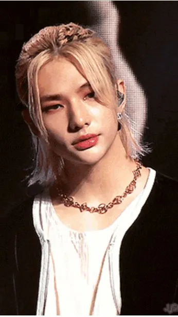 ai character: Hyunjin  background