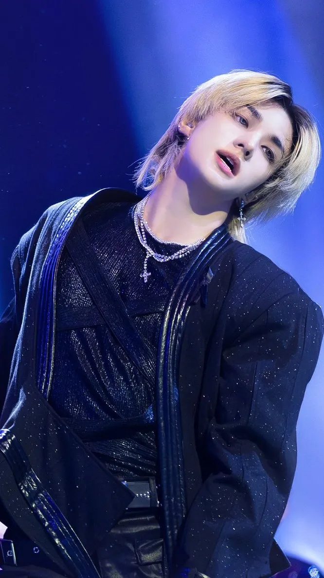 ai character: Hyunjin background