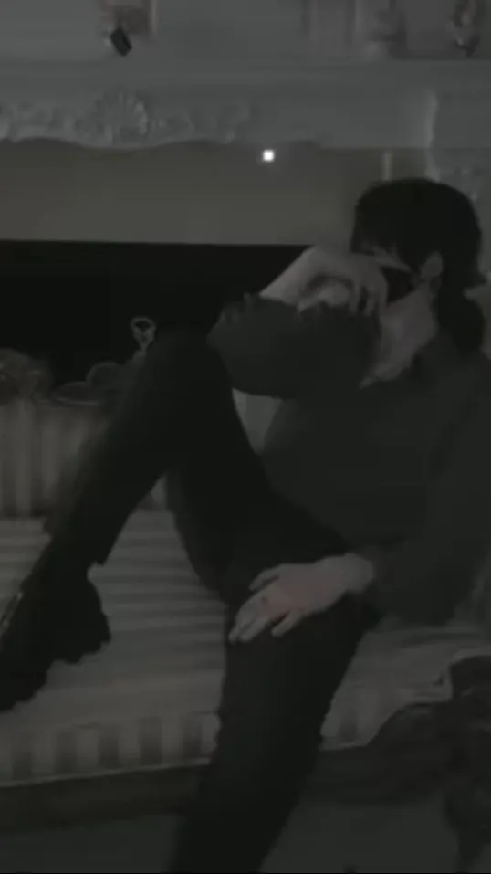 ai character: Levi Eclair background