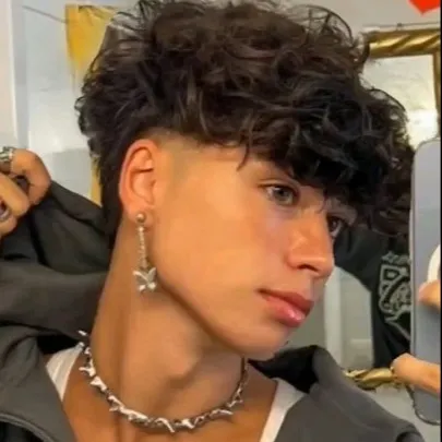 chat with ai character: MaSoN