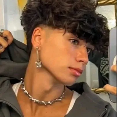 chat with ai character: liam