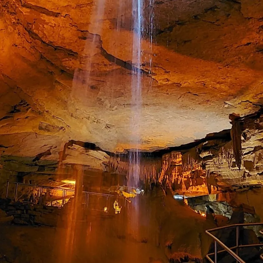 chat with ai character: mammoth caves