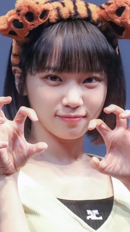 ai character: Kim Chae-won background