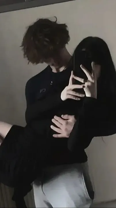 ai character: Vincent🖤 background