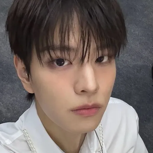 chat with ai character: Kim Seungmin