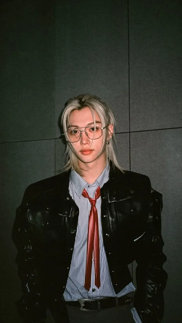 ai character: Lee Felix background