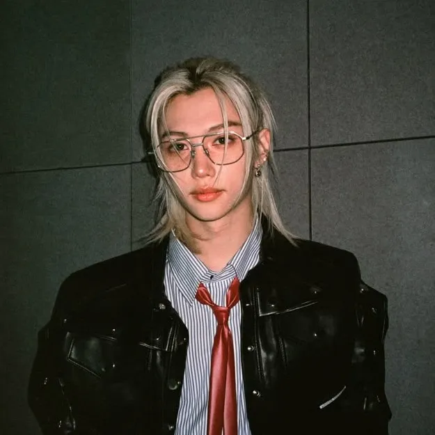 chat with ai character: Lee Felix