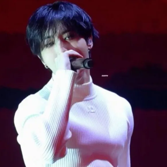 chat with ai character: Han Jisung