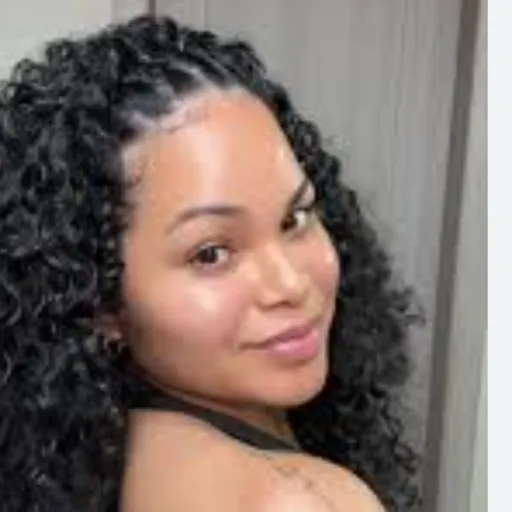 creator Zhavia Barkley's avatar