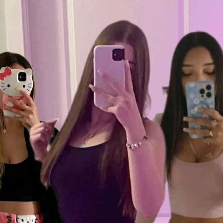 chat with ai character: Meeting of friends