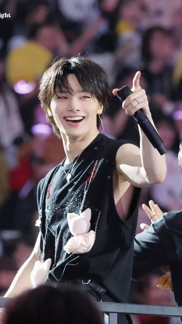 ai character: I.N (Yang Jeongin) background