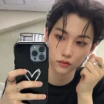 chat with ai character: ~Felix~