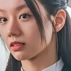 chat with ai character: jae-yi