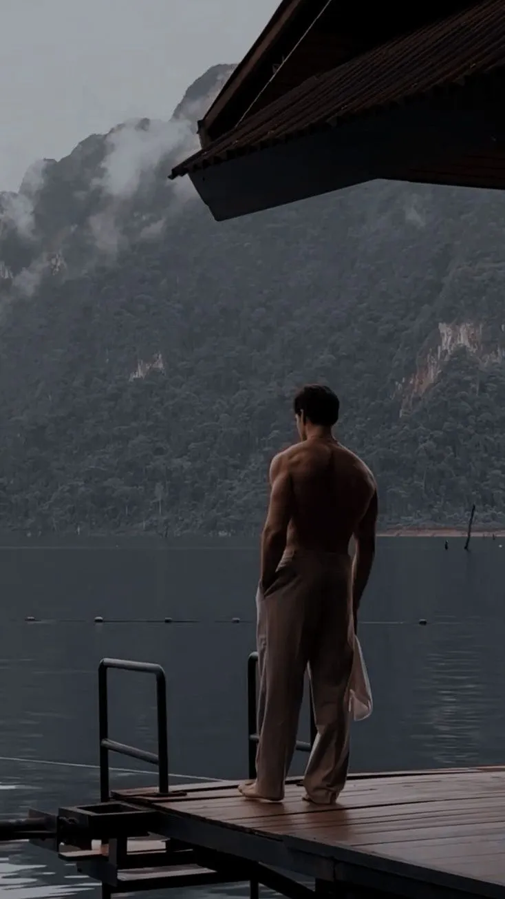 ai character: Luca Moretti ₂ background